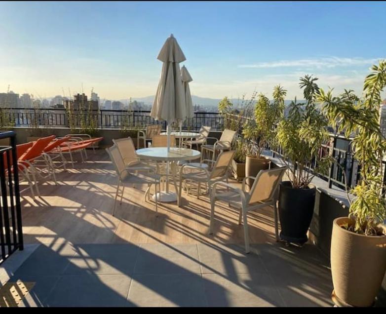 Studio Charmoso Com Terraco E Vista! São Paulo Exteriör bild